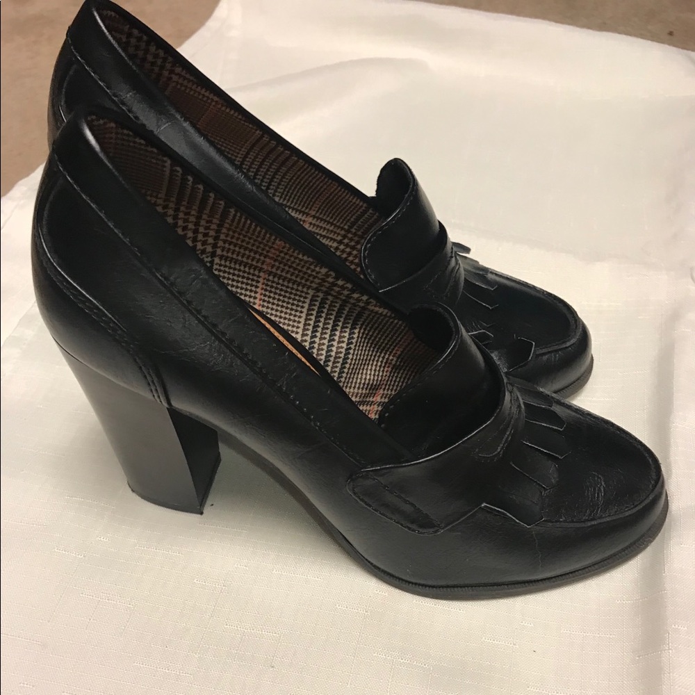 Size 9 Fioni women’s shoes